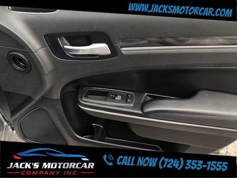 Used 2022 Chrysler 300 Touring w/ Sport Appearance Package image 30