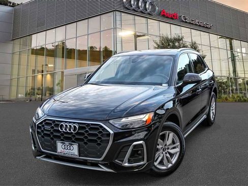 Used 2023 Audi Q5 2.0T Premium image 2