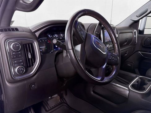 Used 2022 GMC Sierra 2500 AT4 w/ AT4 Preferred Package AWD/4WD image 9