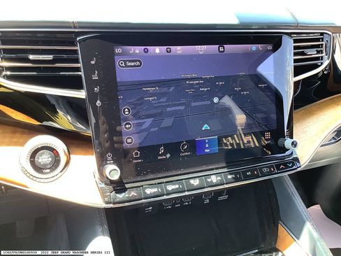 Used 2022 Jeep Grand Wagoneer Series III w/ Rear Seat Video Group 1 AWD/4WD image 10
