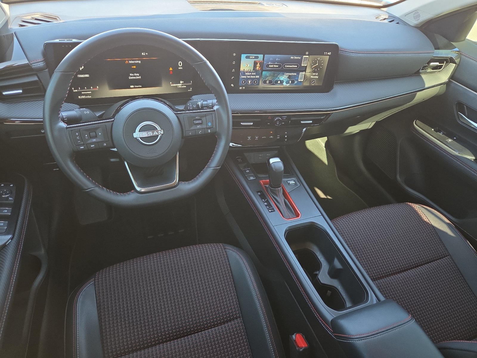 Used 2025 Nissan Kicks SR AWD/4WD image 11