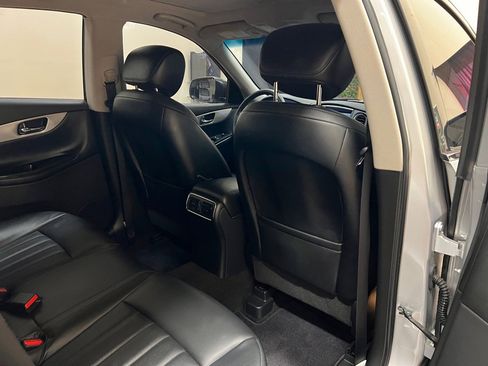 Used 2017 INFINITI QX50 AWD image 34