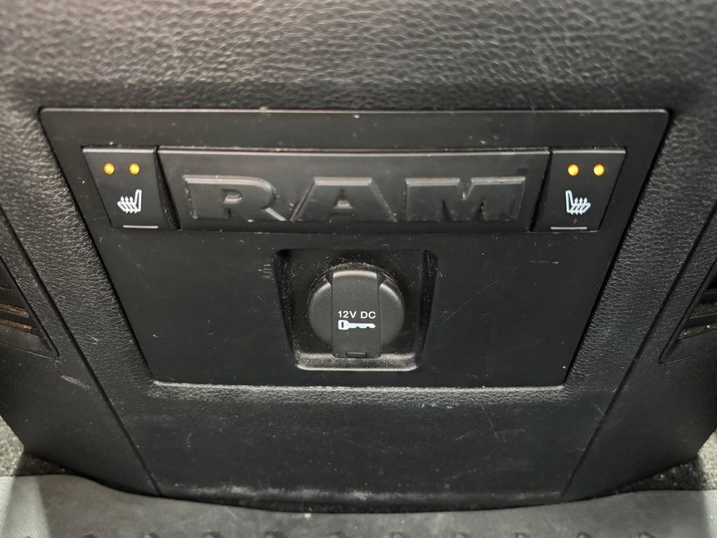 Used 2015 RAM 1500 Laramie AWD/4WD image 20