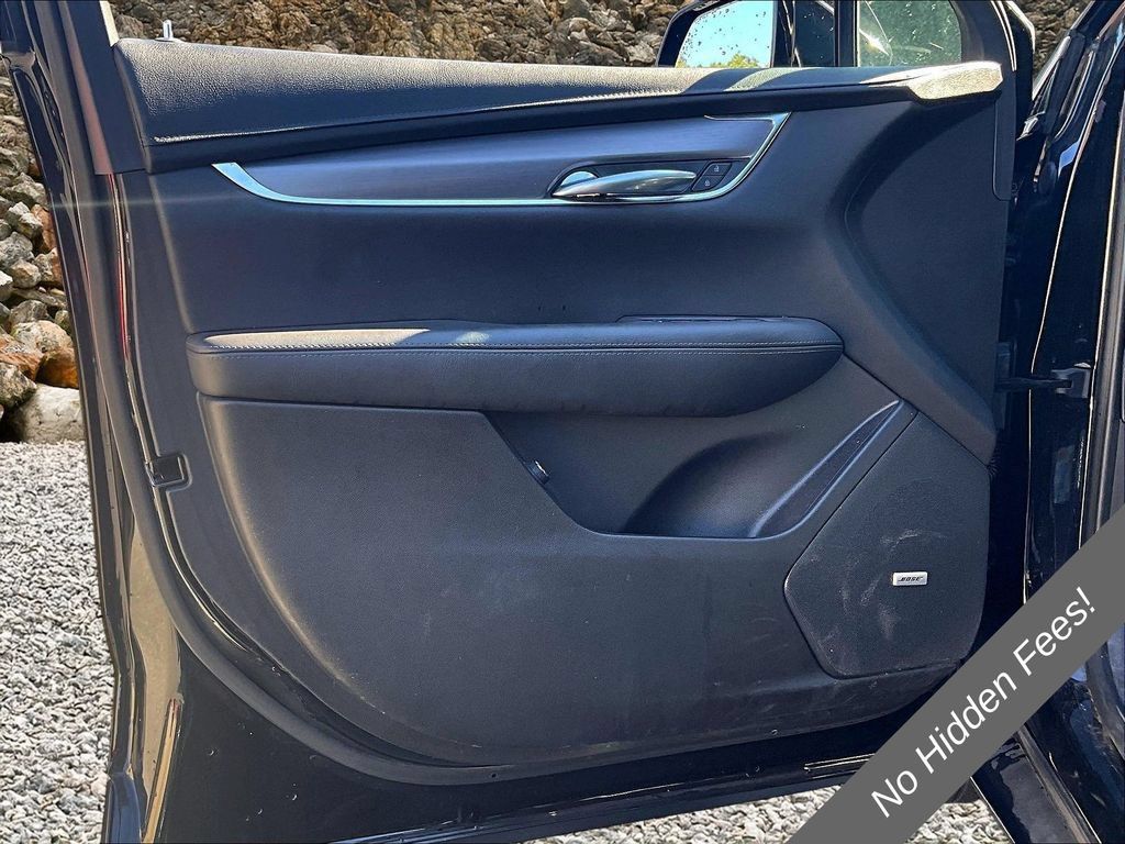 Used 2022 Cadillac XT5 Luxury AWD/4WD image 19