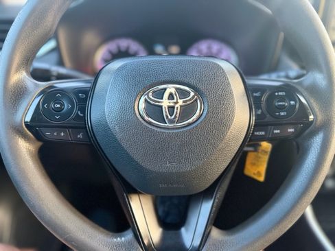 Used 2019 Toyota RAV4 LE w/ Carpet Mat Package FWD image 21