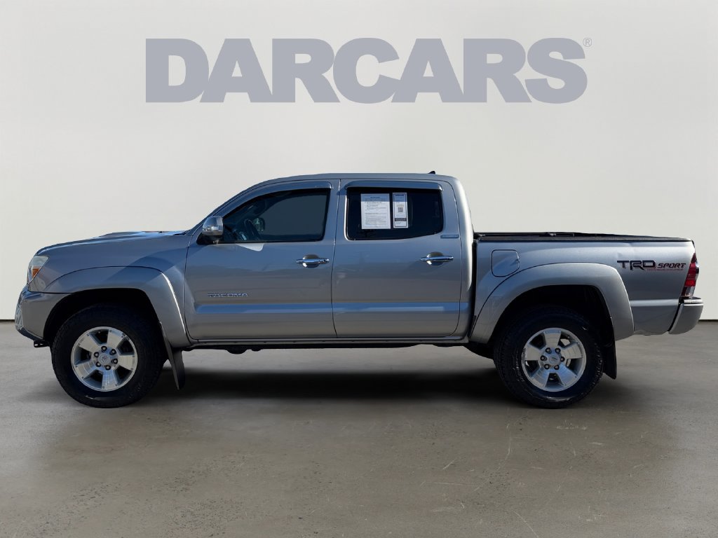 Used 2015 Toyota Tacoma 4x4 Double Cab w/ TRD Sport Package image 4