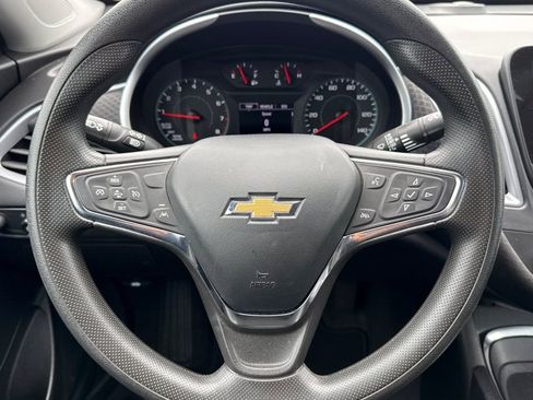 Used 2023 Chevrolet Malibu LT FWD image 31