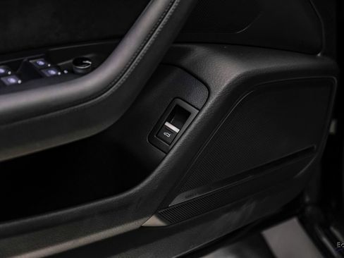 Used 2023 Audi RS 6 w/ Black Optic Package image 95