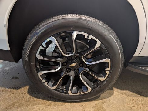 Used 2022 Chevrolet Tahoe RST w/ Luxury Package image 8