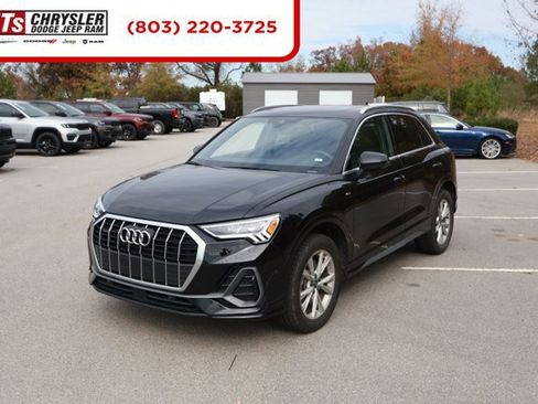 Used 2024 Audi Q3 2.0T Premium image 1