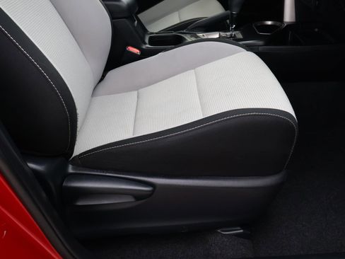 Used 2017 Toyota RAV4 XLE image 18