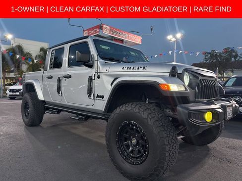 Used 2022 Jeep Gladiator Mojave AWD/4WD image 2
