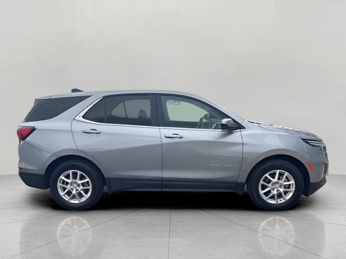 Used 2023 Chevrolet Equinox LT FWD image 3