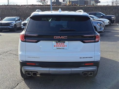 Used 2025 GMC Acadia Elevation image 31