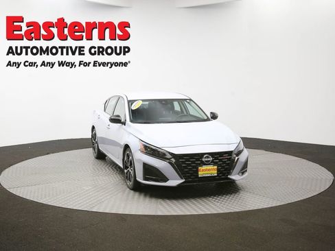 Used 2023 Nissan Altima 2.5 SR image 46