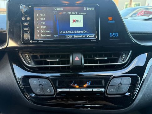 Used 2018 Toyota C-HR XLE image 17