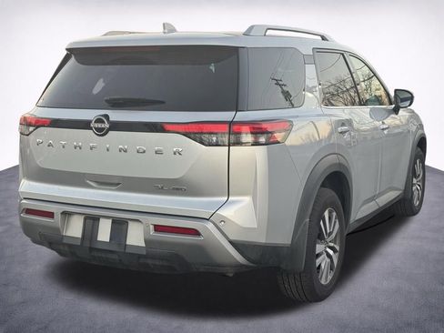 Used 2022 Nissan Pathfinder SL image 7