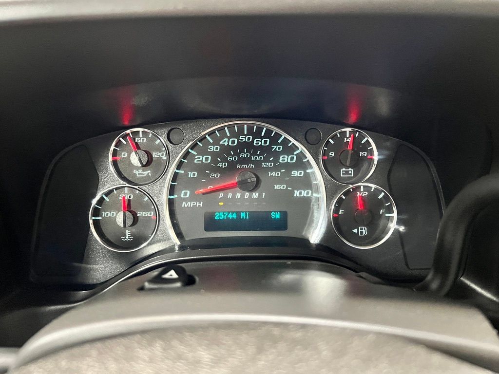 Used 2024 GMC Savana 2500 w/ Driver Convenience Package RWD image 21