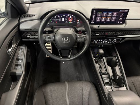 Used 2025 Honda Accord Sport image 18