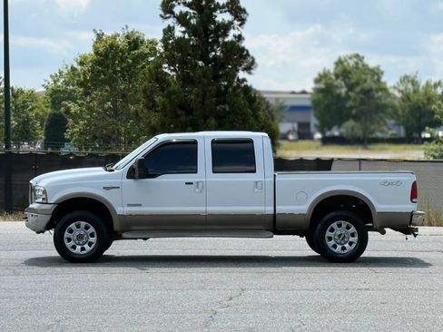 Used 2005 Ford F250 XL AWD/4WD image 8