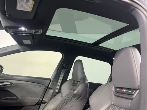 Used 2025 Audi SQ6 e-tron Prestige w/ Black Edition One image 22