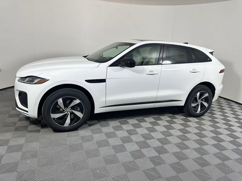 Used 2026 Jaguar F-PACE R-Dynamic S AWD/4WD image 2