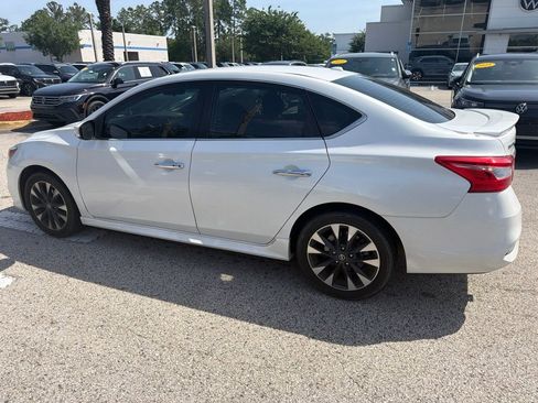 Used 2019 Nissan Sentra SR FWD image 6