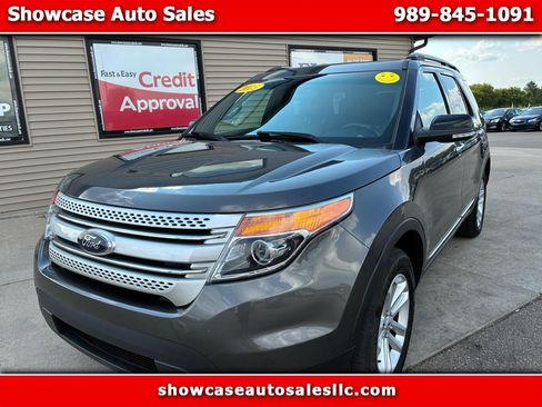 Used 2015 Ford Explorer XLT w/ Equipment Group 202A AWD/4WD image 1