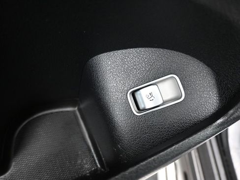 Used 2020 Mercedes-Benz GLE 580 4MATIC image 11