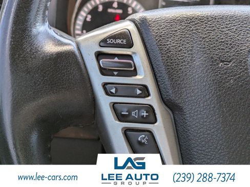 Used 2017 Nissan Titan SV image 19