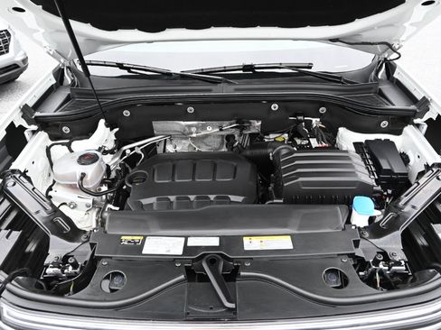 Used 2024 Volkswagen Atlas SE image 35