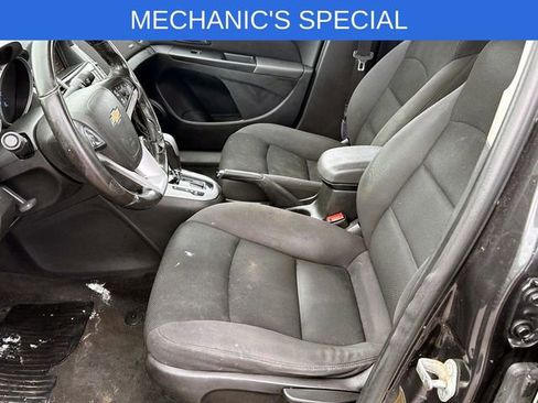 Used 2014 Chevrolet Cruze LT w/ Technology Package image 16
