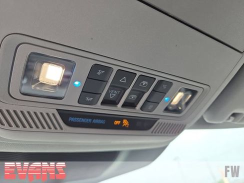 Used 2023 Ford Explorer XLT w/ Equipment Group 202A AWD/4WD image 17