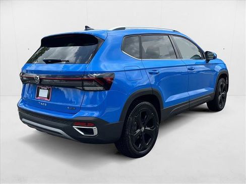 New 2025 Volkswagen Taos SEL image 5