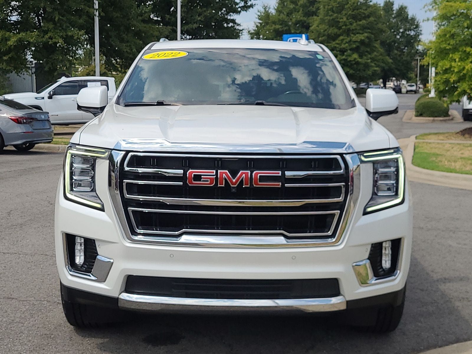 Used 2022 GMC Yukon SLT w/ SLT Premium Package AWD/4WD image 8