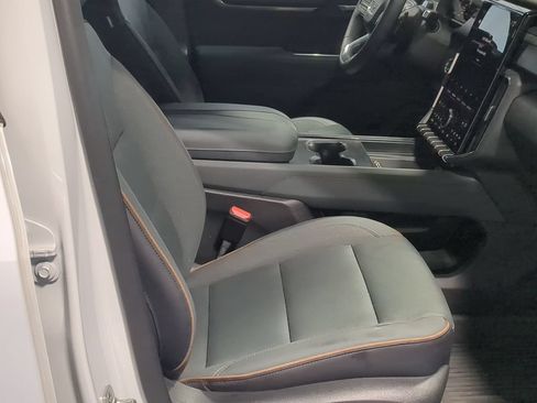 Used 2024 GMC Acadia AT4 w/ Super Cruise Package AWD/4WD image 21