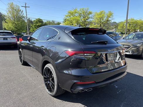 Used 2024 Maserati Levante Modena Ultima AWD/4WD image 3