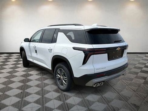 New 2026 Chevrolet Traverse LT w/ Driver Confidence Package FWD image 7
