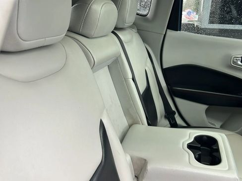 Used 2018 Jeep Compass Limited w/ Navigation Group image 36