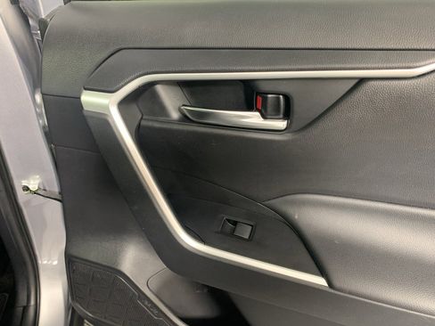 Used 2021 Toyota RAV4 XLE w/ Convenience Package image 38