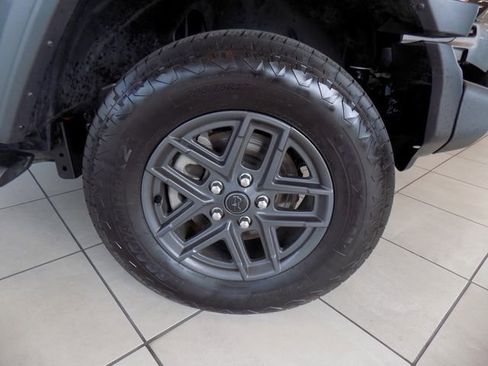 Certified 2025 Jeep Wrangler Sport S image 9