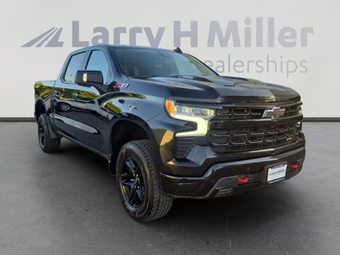 Used 2024 Chevrolet Silverado 1500 LT Trail Boss w/ LT Trail Boss Premium Package AWD/4WD image 7