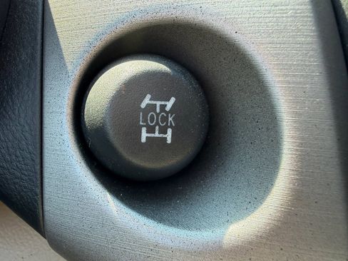 Used 2008 Toyota RAV4 Limited AWD/4WD image 19