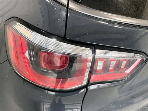 Used 2018 Jeep Compass Trailhawk image 13