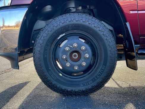 Used 2024 RAM 3500 Tradesman w/ Chrome Appearance Group image 9