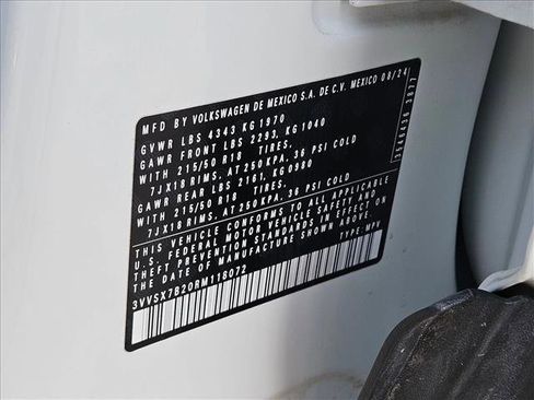 Used 2024 Volkswagen Taos SE image 24