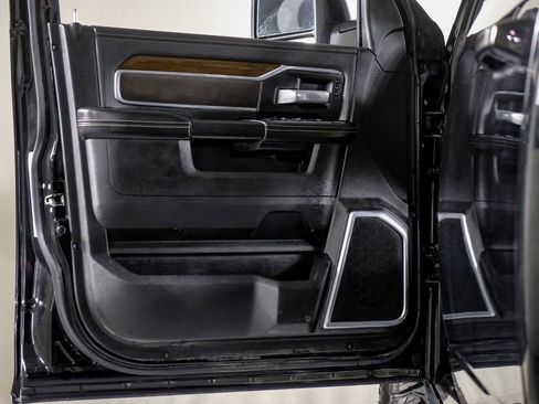 Used 2023 RAM 3500 Laramie AWD/4WD image 32
