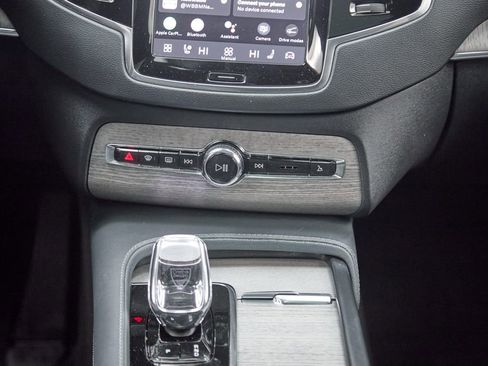 Certified 2023 Volvo XC90 T8 Ultimate w/ Protection Package Premier AWD/4WD image 33