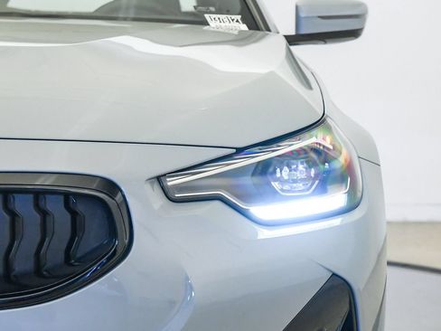Used 2024 BMW 230i Coupe w/ M Sport Package RWD image 9