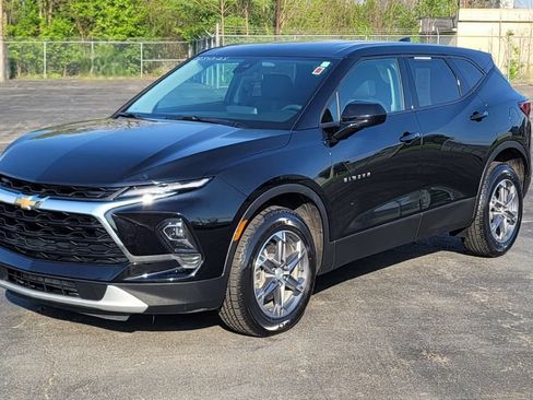 Used 2025 Chevrolet Blazer LT AWD/4WD image 6